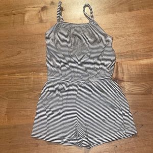 Euc 3t girls black and white striped romper